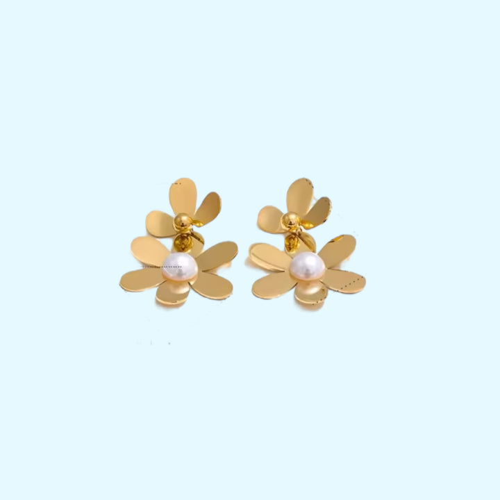 Flor Pearl Drop Earrings