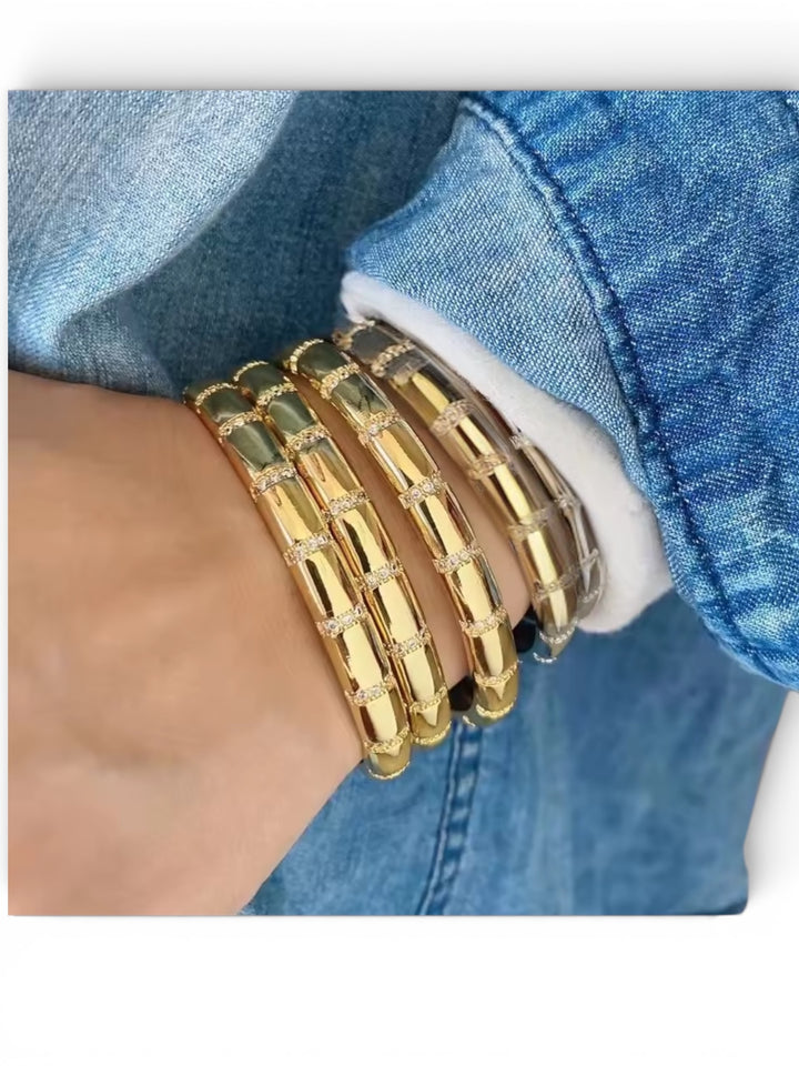Venus Royal Gold Bangle