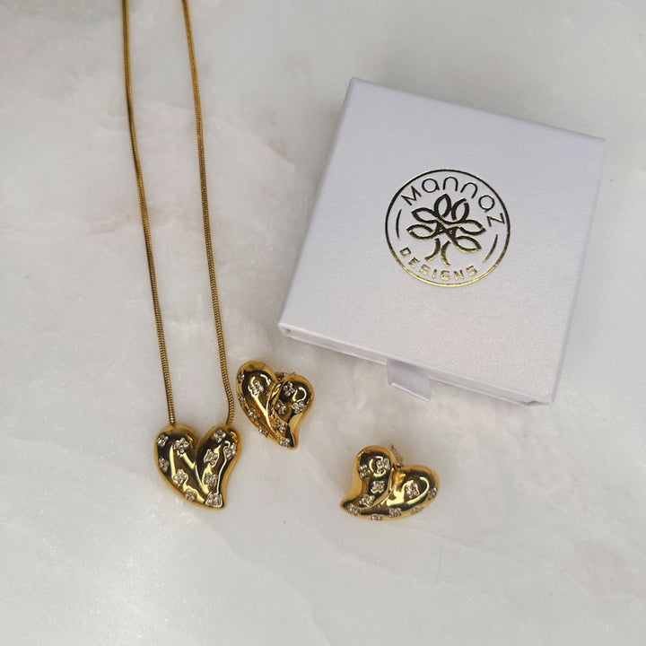 Amor  Heart  Gold Necklace