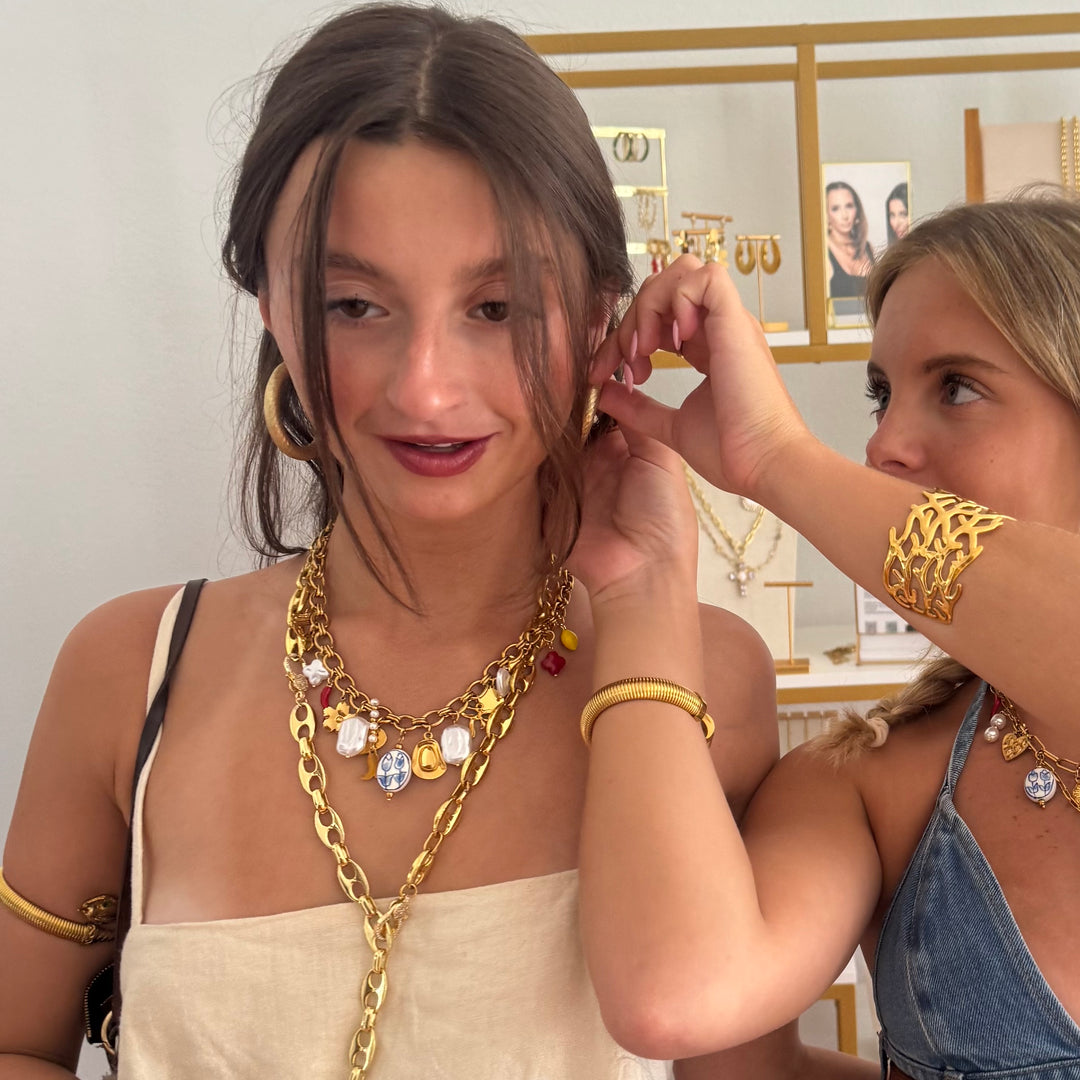 Vida Charm Story Necklace
