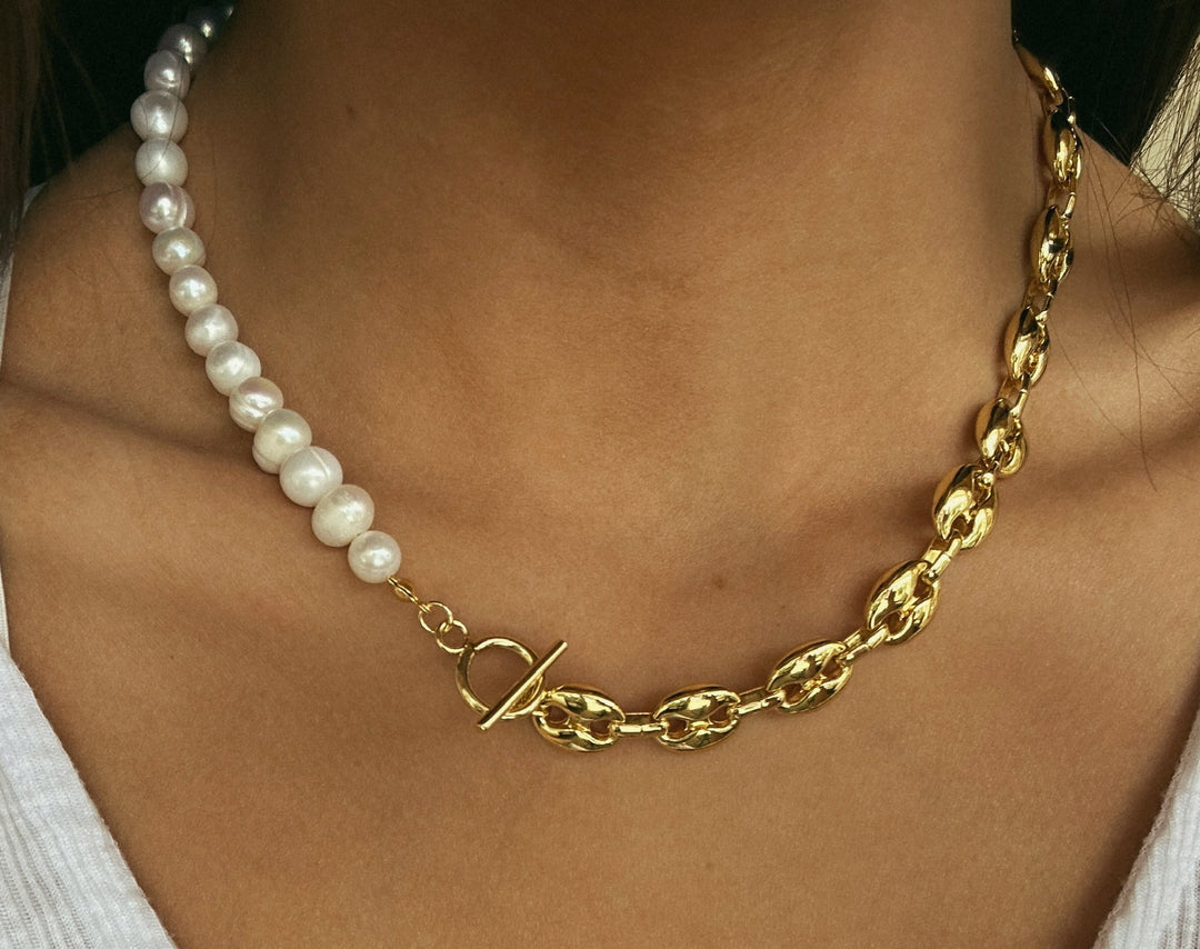  Default Title Necklaces Mannaz Designs Camilla Pearl  and Gold Bracelet  Default Title Necklaces Mannaz Designs Camilla Pearl Necklace 