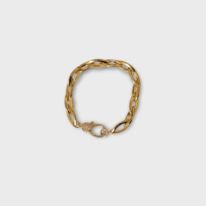 Spring 2024 18 / Lobster Necklaces Mannaz Designs (Copy) Diane Gold Oval Link Bracelet 