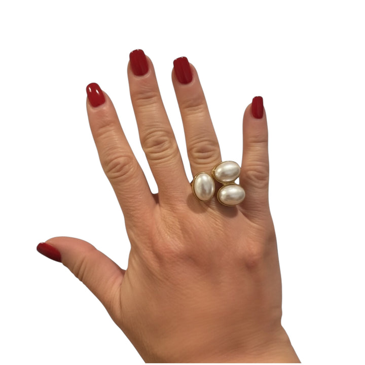 Venus Pearl Gold Ring