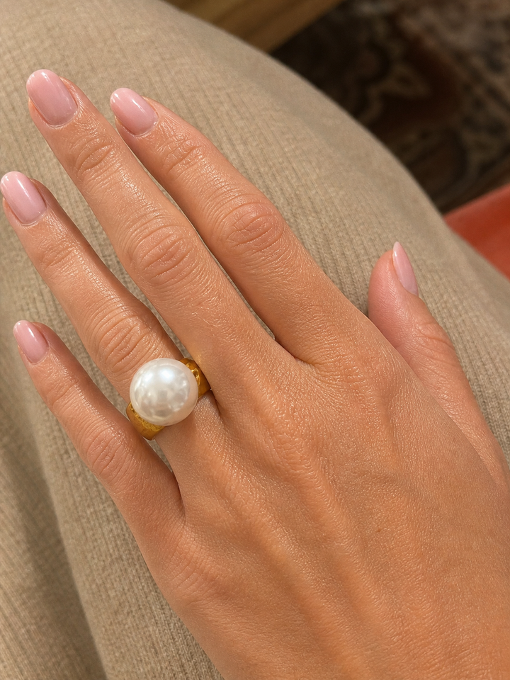 Sol Pearl Gold Ring