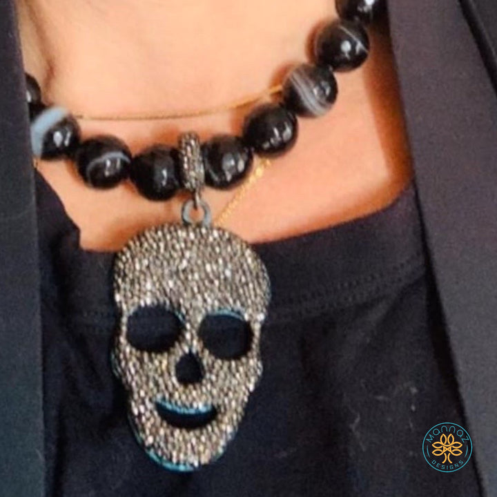 Skull Necklace in Onyx Beads